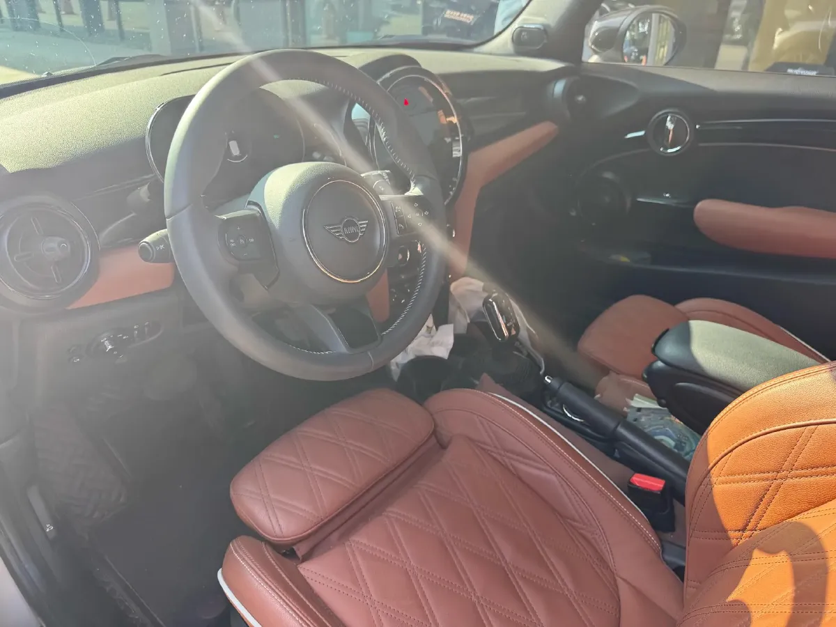 2023 MINI MINI 2.0T 178HP L4 7DCT,autocango,china used car exporter,china ev exporter,chinese used car exporter,chinese used ev exporter