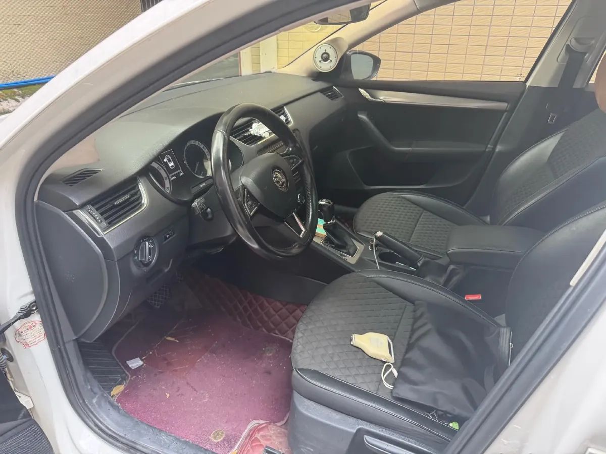 2018 Skoda Octavia 1.2T 116HP L4 7DCT,autocango,china used car exporter,china ev exporter,chinese used car exporter,chinese used ev exporter