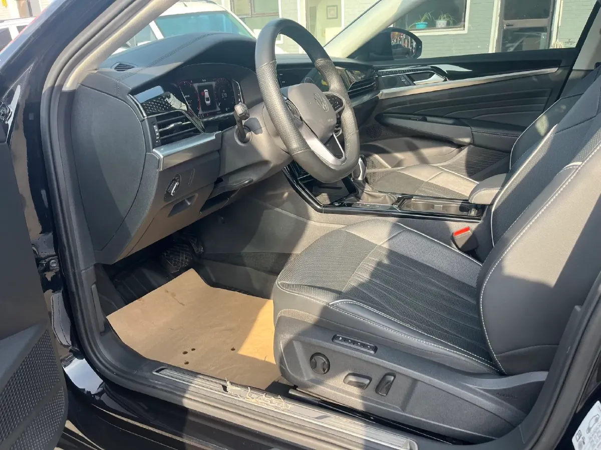2023 Volkswagen Passat 2.0T 186HP L4 7DCT,autocango,china used car exporter,china ev exporter,chinese used car exporter,chinese used ev exporter