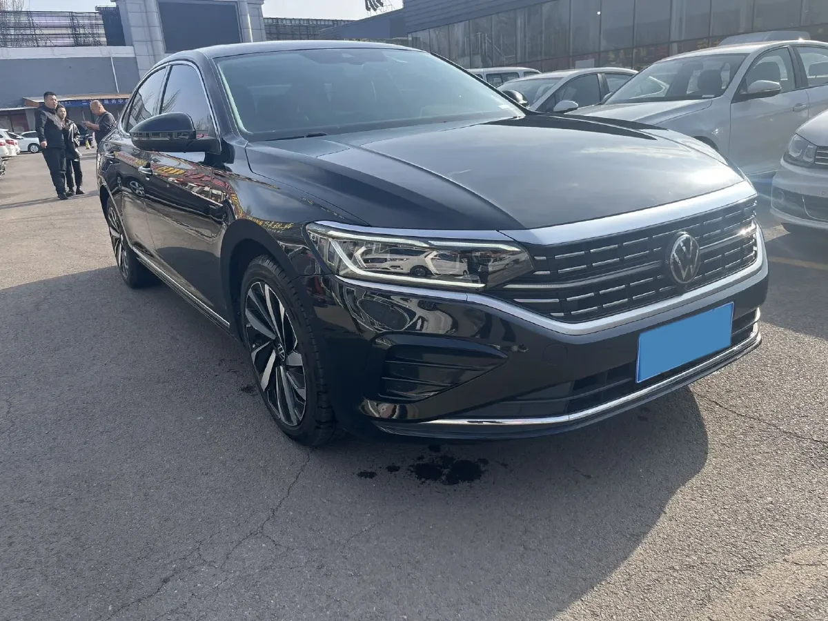 2023 Volkswagen Passat 2.0T 186HP L4 7DCT,autocango,china used car exporter,china ev exporter,chinese used car exporter,chinese used ev exporter