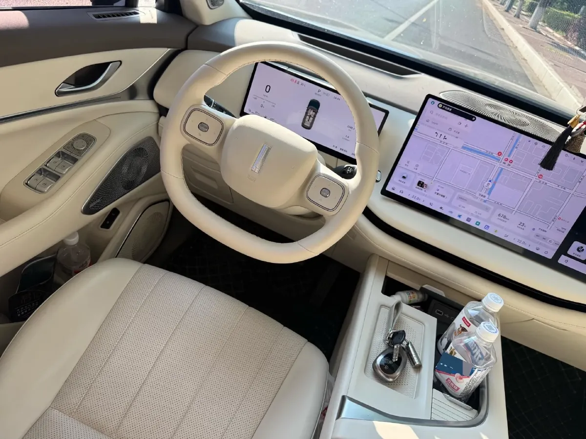 2025 WEY BlueMountain 1.5T 170HP L4 4DHT PHEV 44.5KWH,autocango,china used car exporter,china ev exporter,chinese used car exporter,chinese used ev exporter