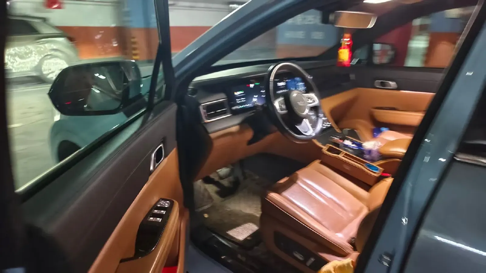 2020 Li ONE Range Extended 131HP REEV 40.5KWH,autocango,china used car exporter,china ev exporter,chinese used car exporter,chinese used ev exporter