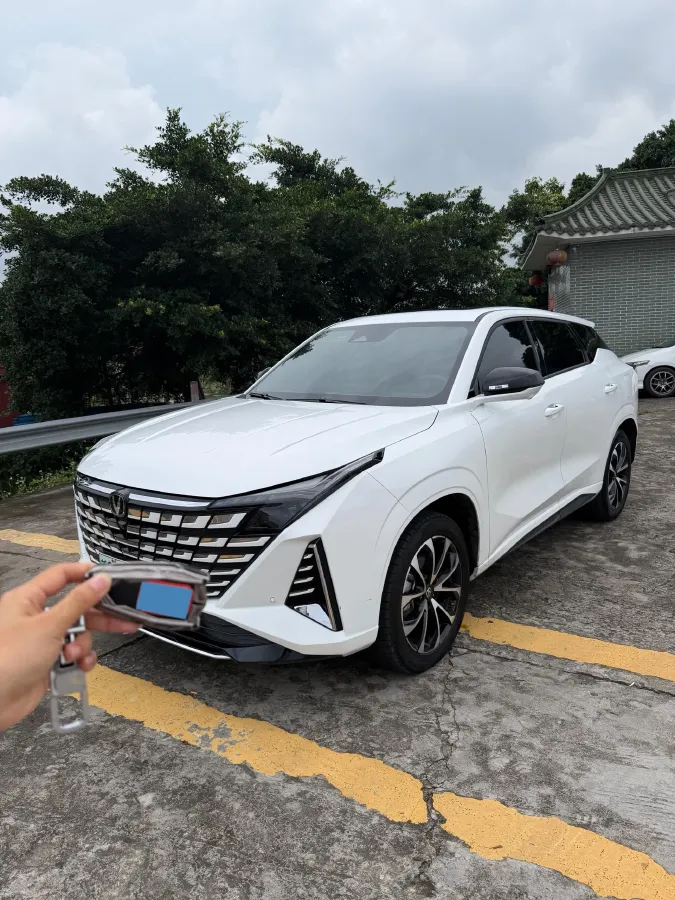 2024 ChangAn UNI-Z 1.5L 98HP L4 E-CVT PHEV 18.4KWH,autocango,china used car exporter,china ev exporter,chinese used car exporter,chinese used ev exporter