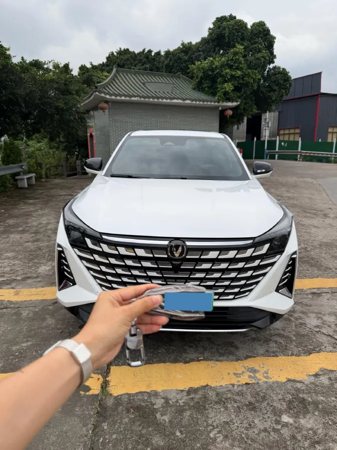 2024 ChangAn UNI-Z 1.5L 98HP L4 E-CVT PHEV 18.4KWH,autocango,china used car exporter,china ev exporter,chinese used car exporter,chinese used ev exporter