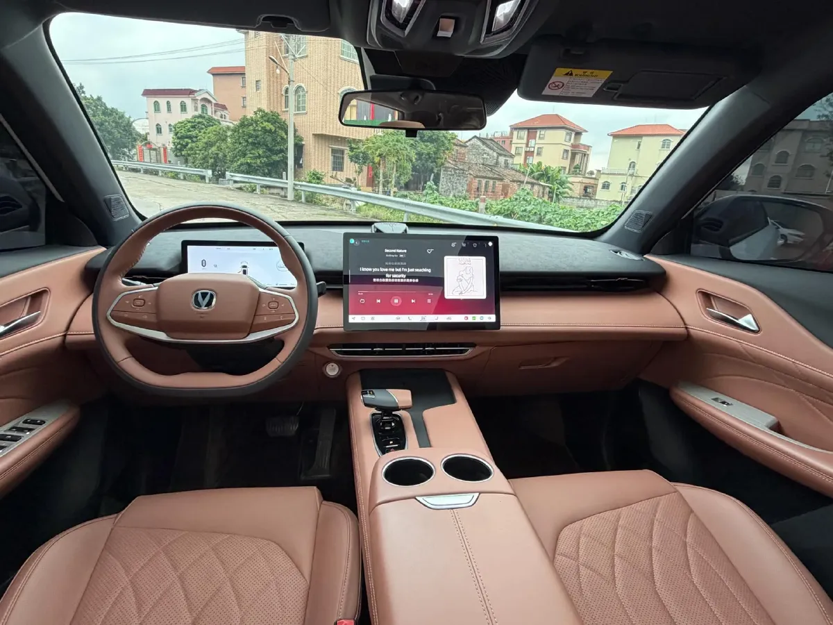 2024 ChangAn UNI-Z 1.5L 98HP L4 E-CVT PHEV 18.4KWH,autocango,china used car exporter,china ev exporter,chinese used car exporter,chinese used ev exporter