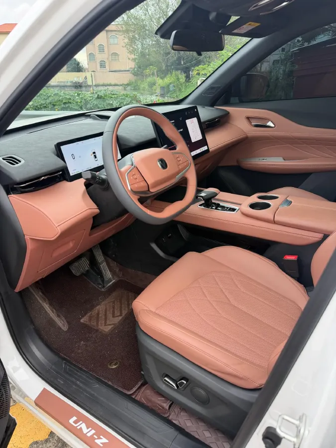 2024 ChangAn UNI-Z 1.5L 98HP L4 E-CVT PHEV 18.4KWH,autocango,china used car exporter,china ev exporter,chinese used car exporter,chinese used ev exporter