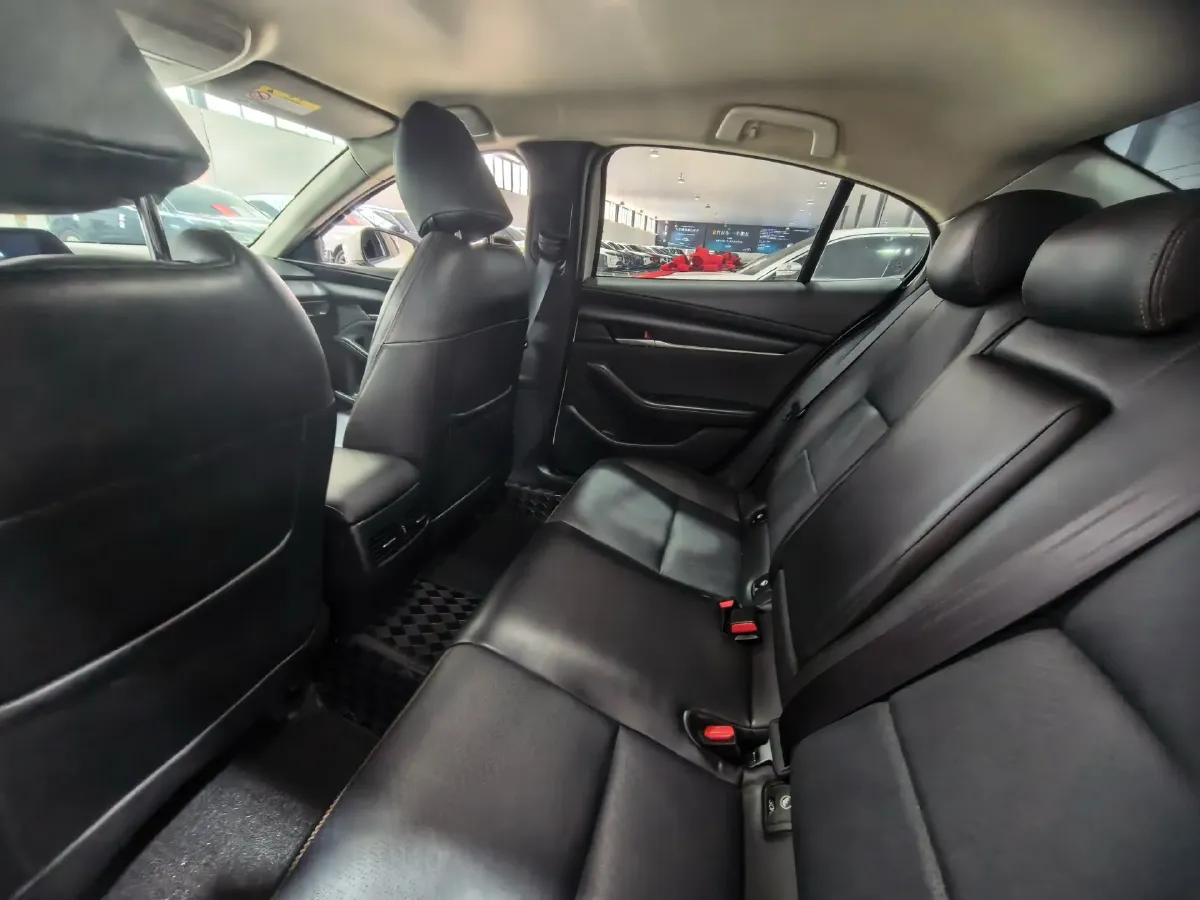 2022 Mazda 3 Axela 2.0L 158HP L4 6AT,autocango,china used car exporter,china ev exporter,chinese used car exporter,chinese used ev exporter