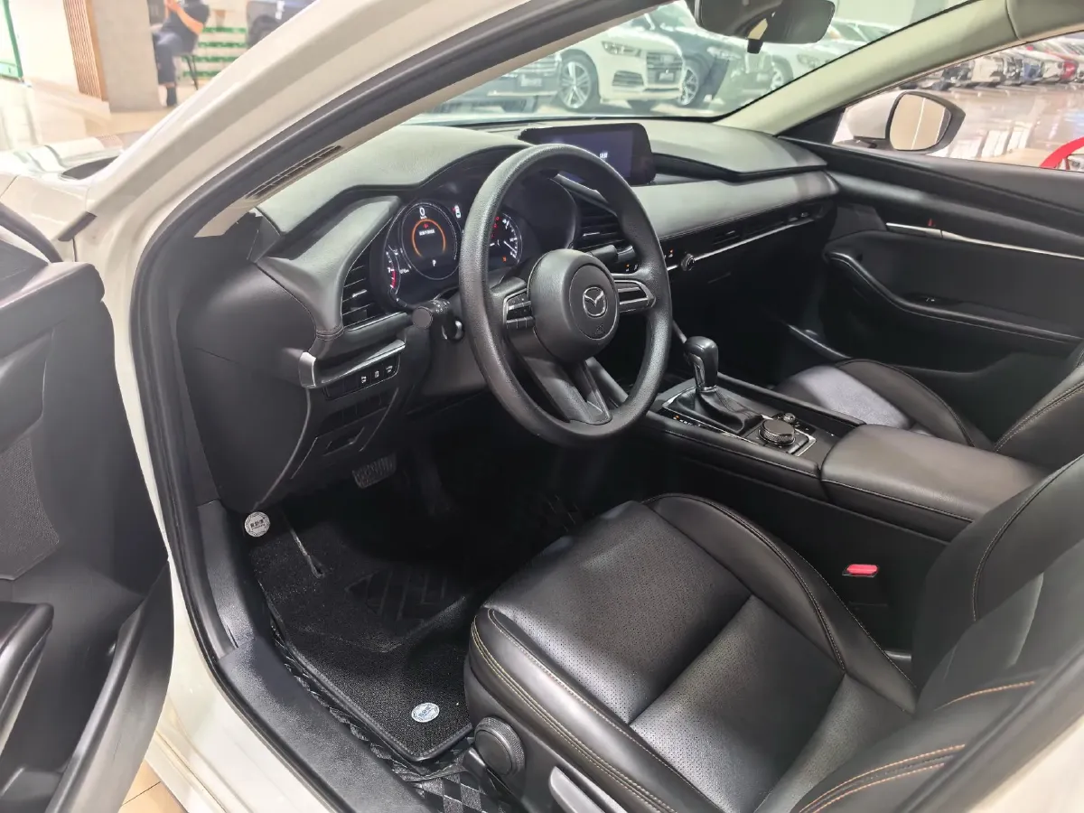 2022 Mazda 3 Axela 2.0L 158HP L4 6AT,autocango,china used car exporter,china ev exporter,chinese used car exporter,chinese used ev exporter