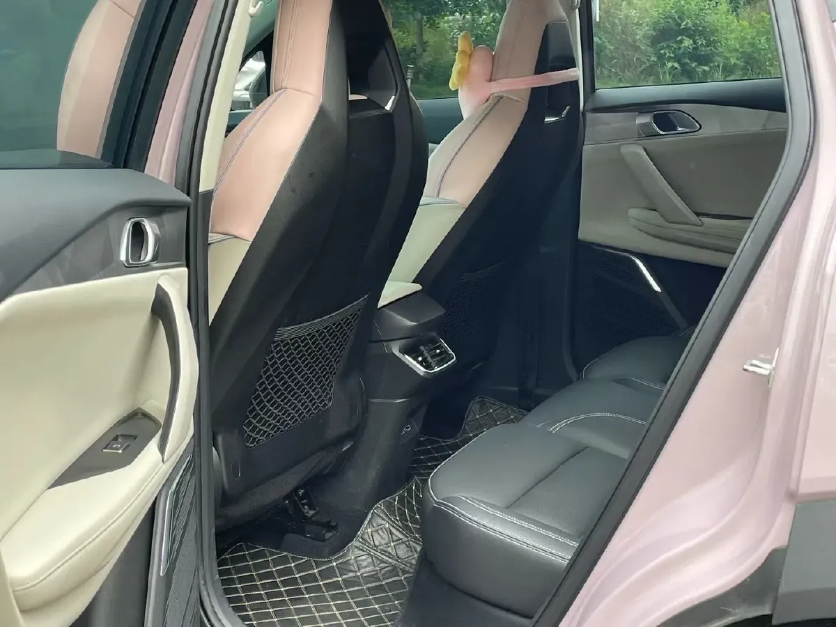 2023 LYNK&CO 06 1.5T 181HP L4 7DCT,autocango,china used car exporter,china ev exporter,chinese used car exporter,chinese used ev exporter