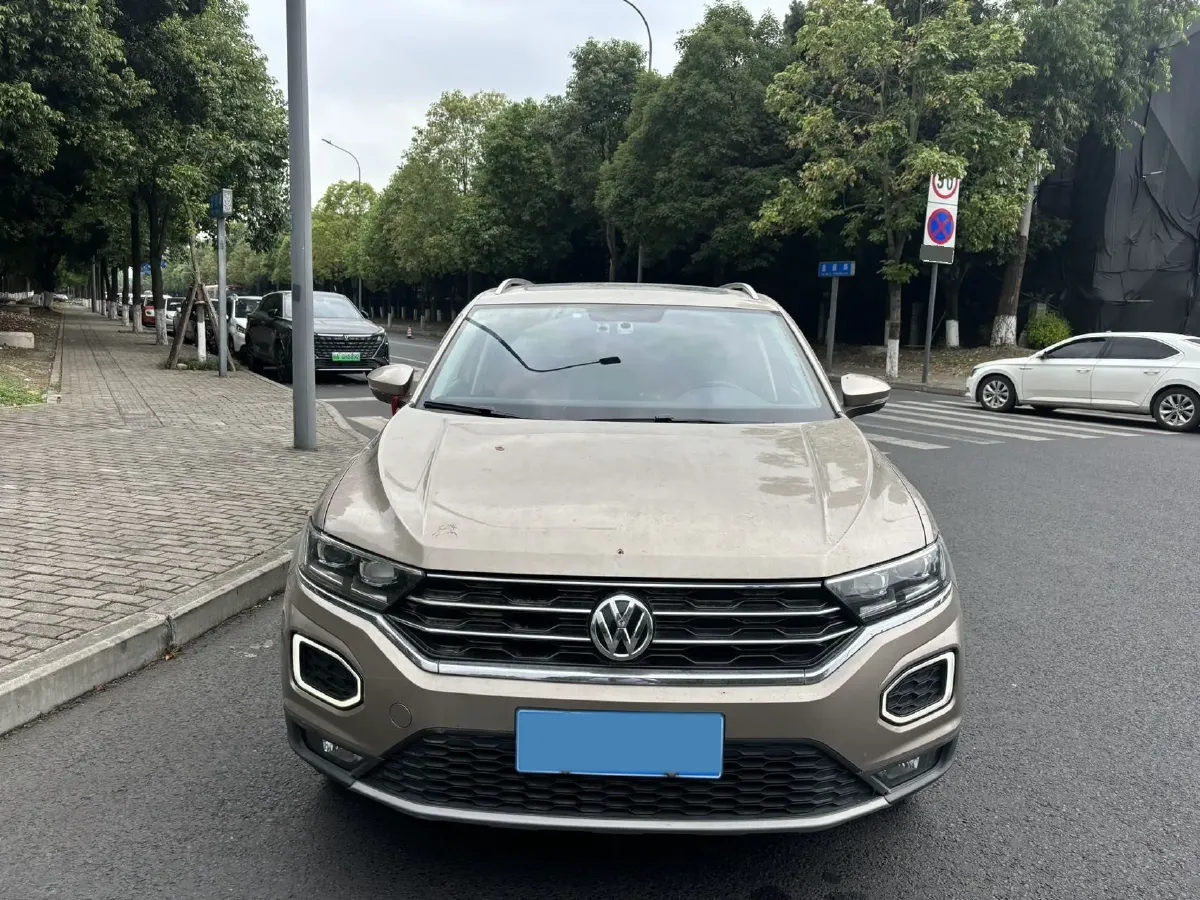 2020 Volkswagen T-Roc 1.4T 131HP L4 7DCT,autocango,china used car exporter,china ev exporter,chinese used car exporter,chinese used ev exporter