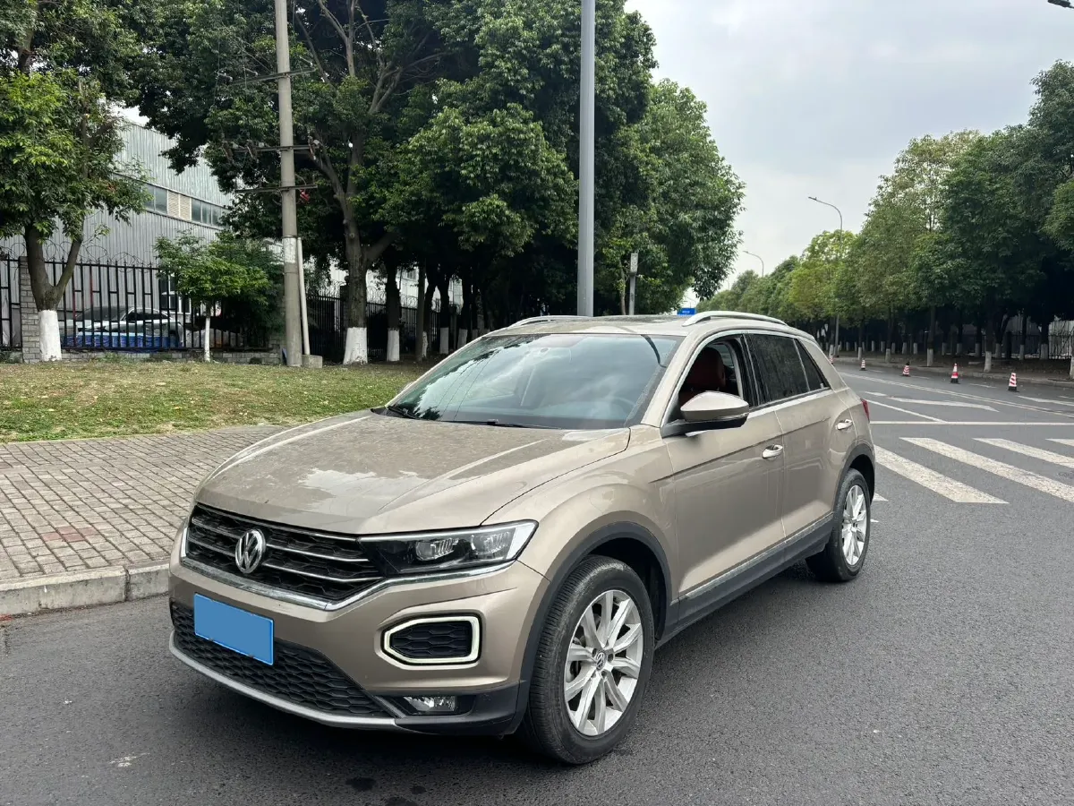 2020 Volkswagen T-Roc 1.4T 131HP L4 7DCT,autocango,china used car exporter,china ev exporter,chinese used car exporter,chinese used ev exporter