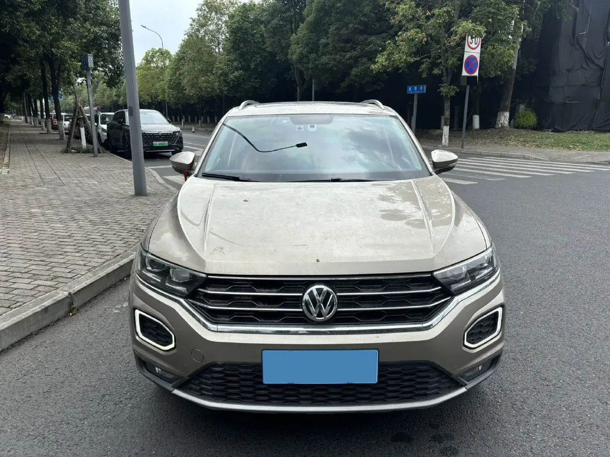 2020 Volkswagen T-Roc 1.4T 131HP L4 7DCT,autocango,china used car exporter,china ev exporter,chinese used car exporter,chinese used ev exporter