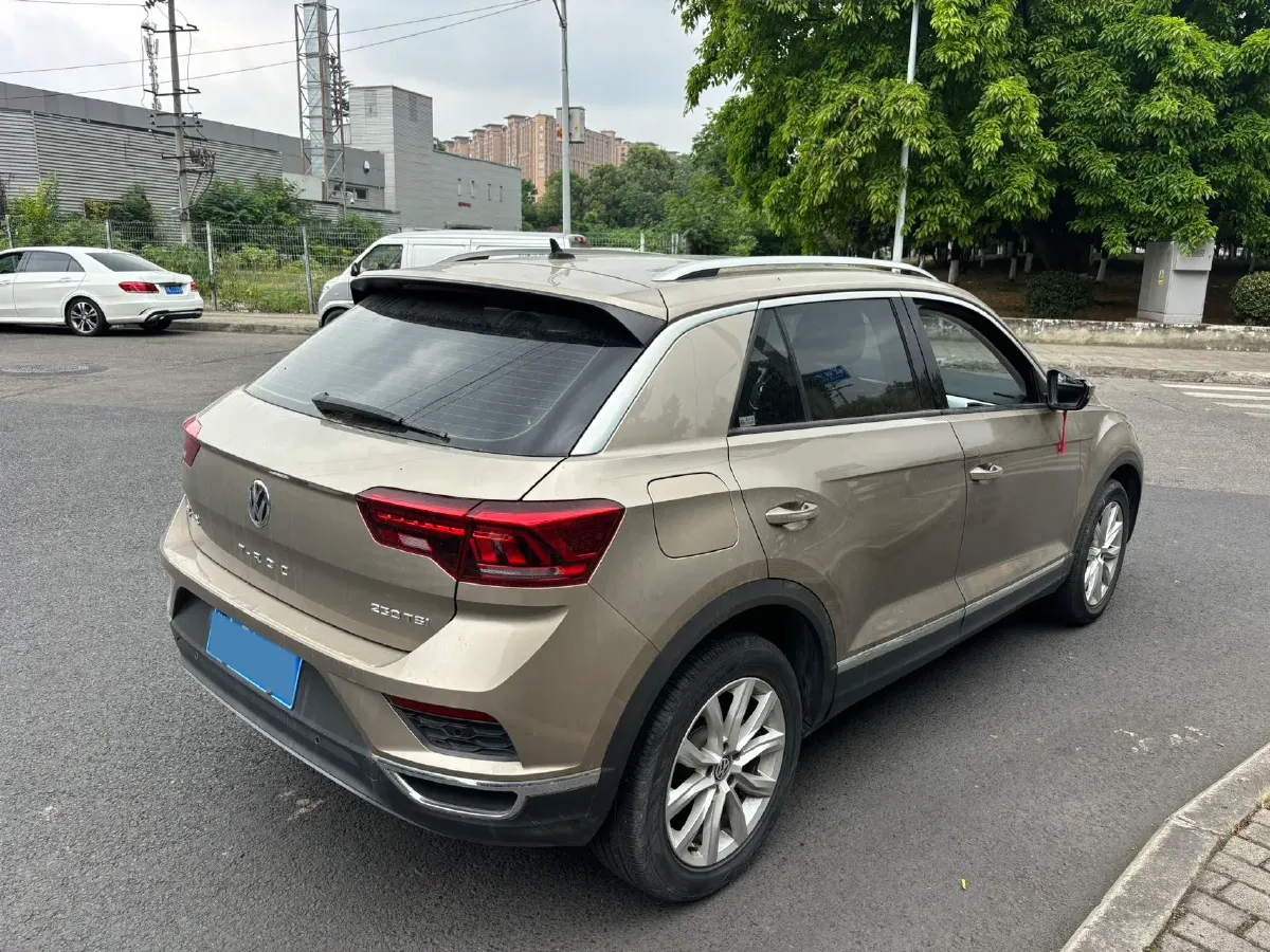 2020 Volkswagen T-Roc 1.4T 131HP L4 7DCT,autocango,china used car exporter,china ev exporter,chinese used car exporter,chinese used ev exporter