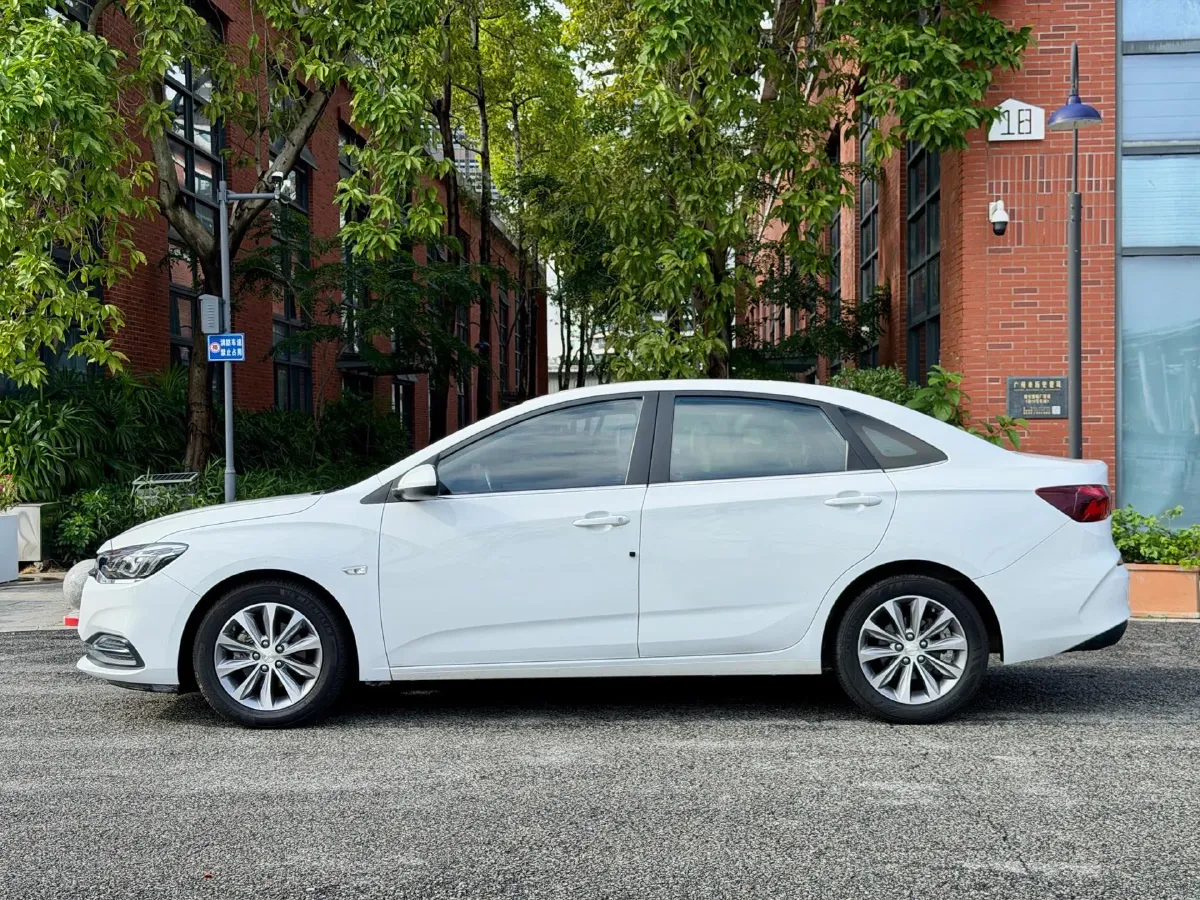 2020 Chevrolet Monza 1.5L 113HP L4 6AT,autocango,china used car exporter,china ev exporter,chinese used car exporter,chinese used ev exporter