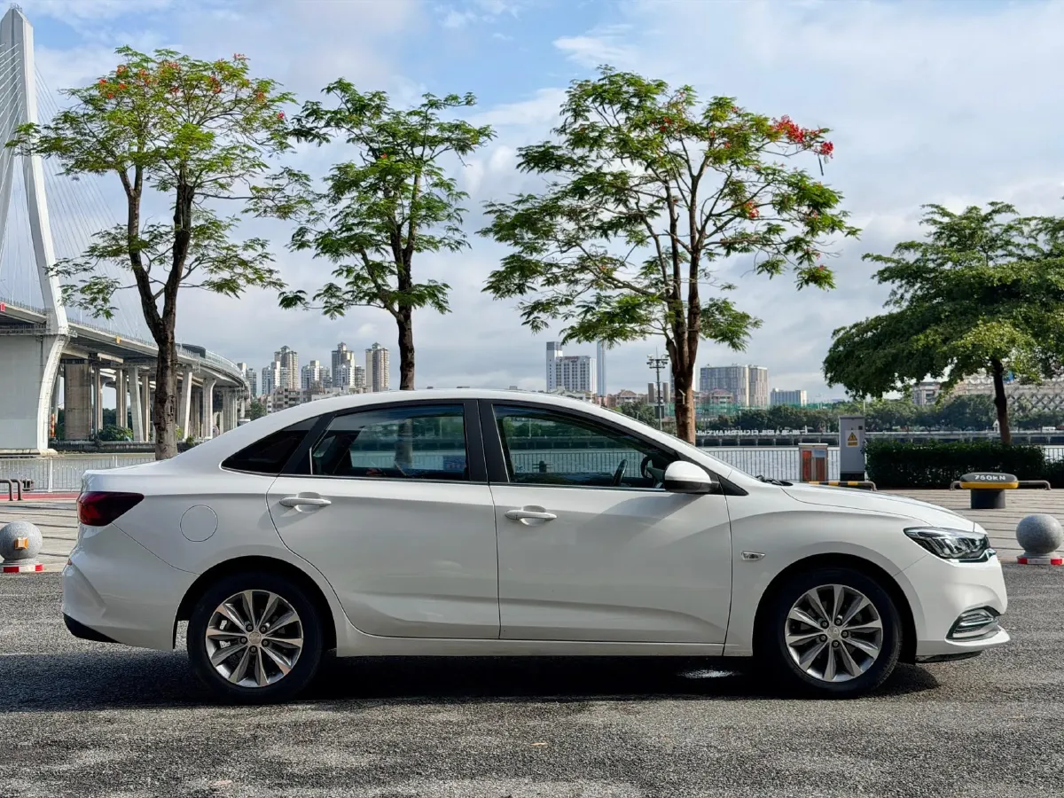 2020 Chevrolet Monza 1.5L 113HP L4 6AT,autocango,china used car exporter,china ev exporter,chinese used car exporter,chinese used ev exporter