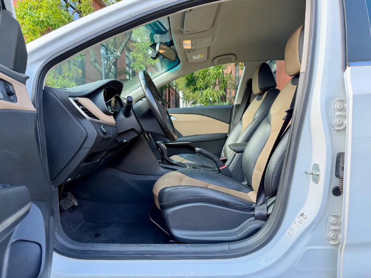 2020 Chevrolet Monza 1.5L 113HP L4 6AT,autocango,china used car exporter,china ev exporter,chinese used car exporter,chinese used ev exporter