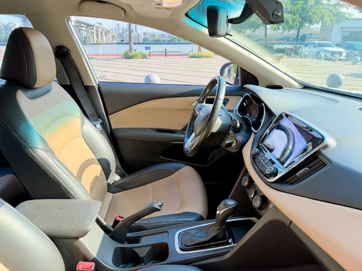 2020 Chevrolet Monza 1.5L 113HP L4 6AT,autocango,china used car exporter,china ev exporter,chinese used car exporter,chinese used ev exporter