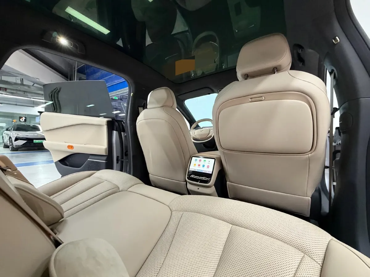 2024 Xpeng P7+ BEV 60.7KWH,autocango,china used car exporter,china ev exporter,chinese used car exporter,chinese used ev exporter