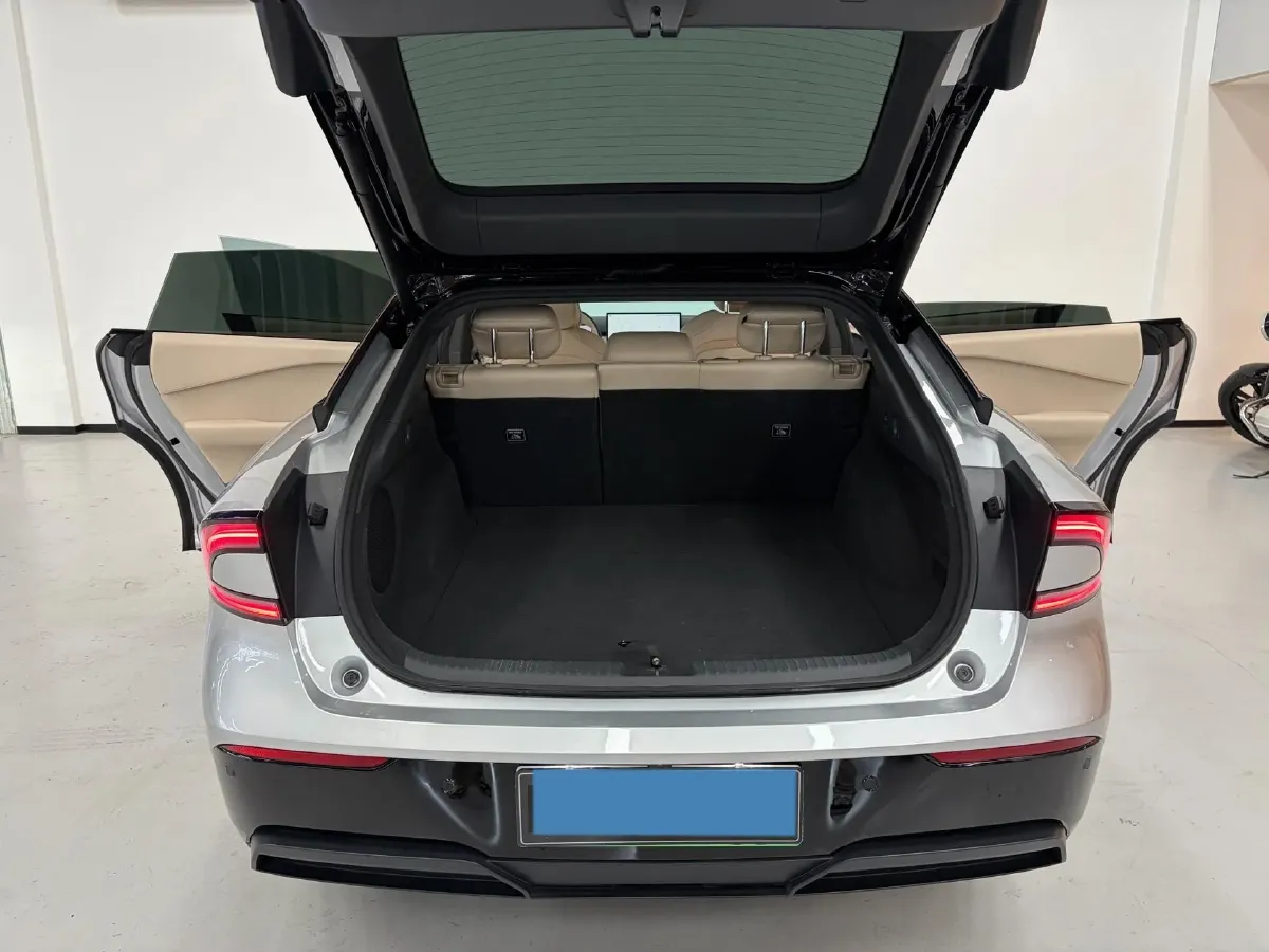 2024 Xpeng P7+ BEV 60.7KWH,autocango,china used car exporter,china ev exporter,chinese used car exporter,chinese used ev exporter