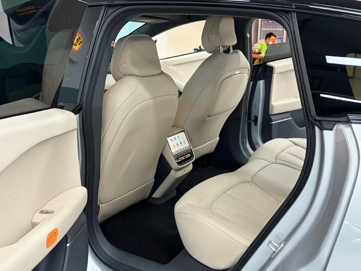 2024 Xpeng P7+ BEV 60.7KWH,autocango,china used car exporter,china ev exporter,chinese used car exporter,chinese used ev exporter