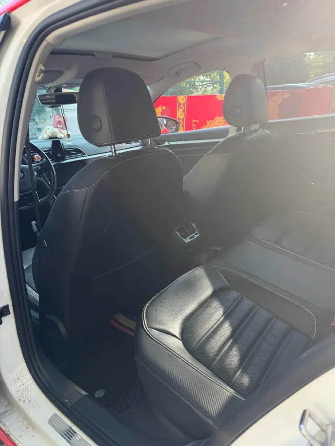 2021 Volkswagen T-Roc 1.4T 150HP L4 7DCT,autocango,china used car exporter,china ev exporter,chinese used car exporter,chinese used ev exporter