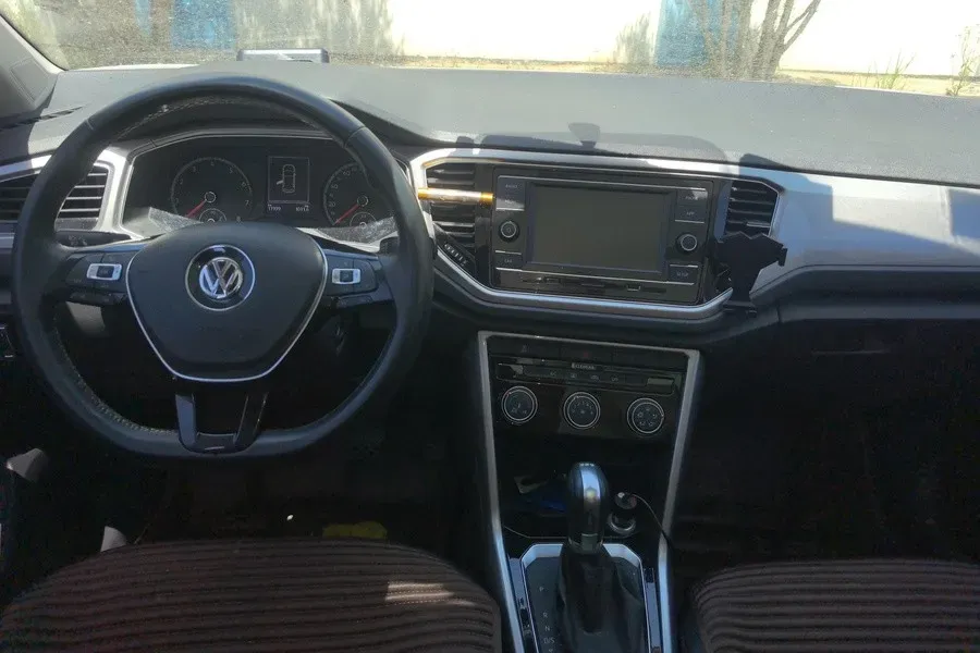 2019 Volkswagen T-Roc 1.4T 131HP L4 7DCT,autocango,china used car exporter,china ev exporter,chinese used car exporter,chinese used ev exporter