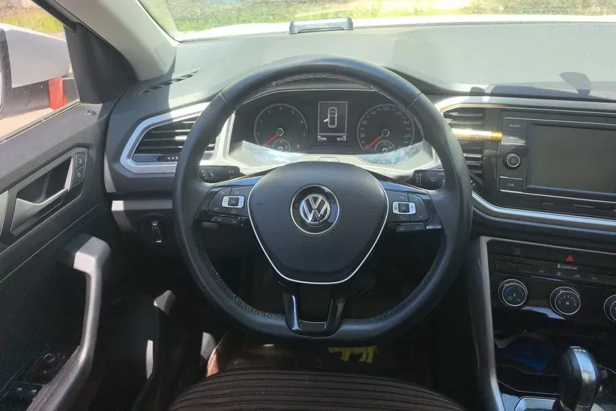 2019 Volkswagen T-Roc 1.4T 131HP L4 7DCT,autocango,china used car exporter,china ev exporter,chinese used car exporter,chinese used ev exporter