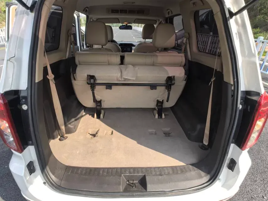 2018 WuLing HongGuang 1.5L 105HP L4 5MT,autocango,china used car exporter,china ev exporter,chinese used car exporter,chinese used ev exporter