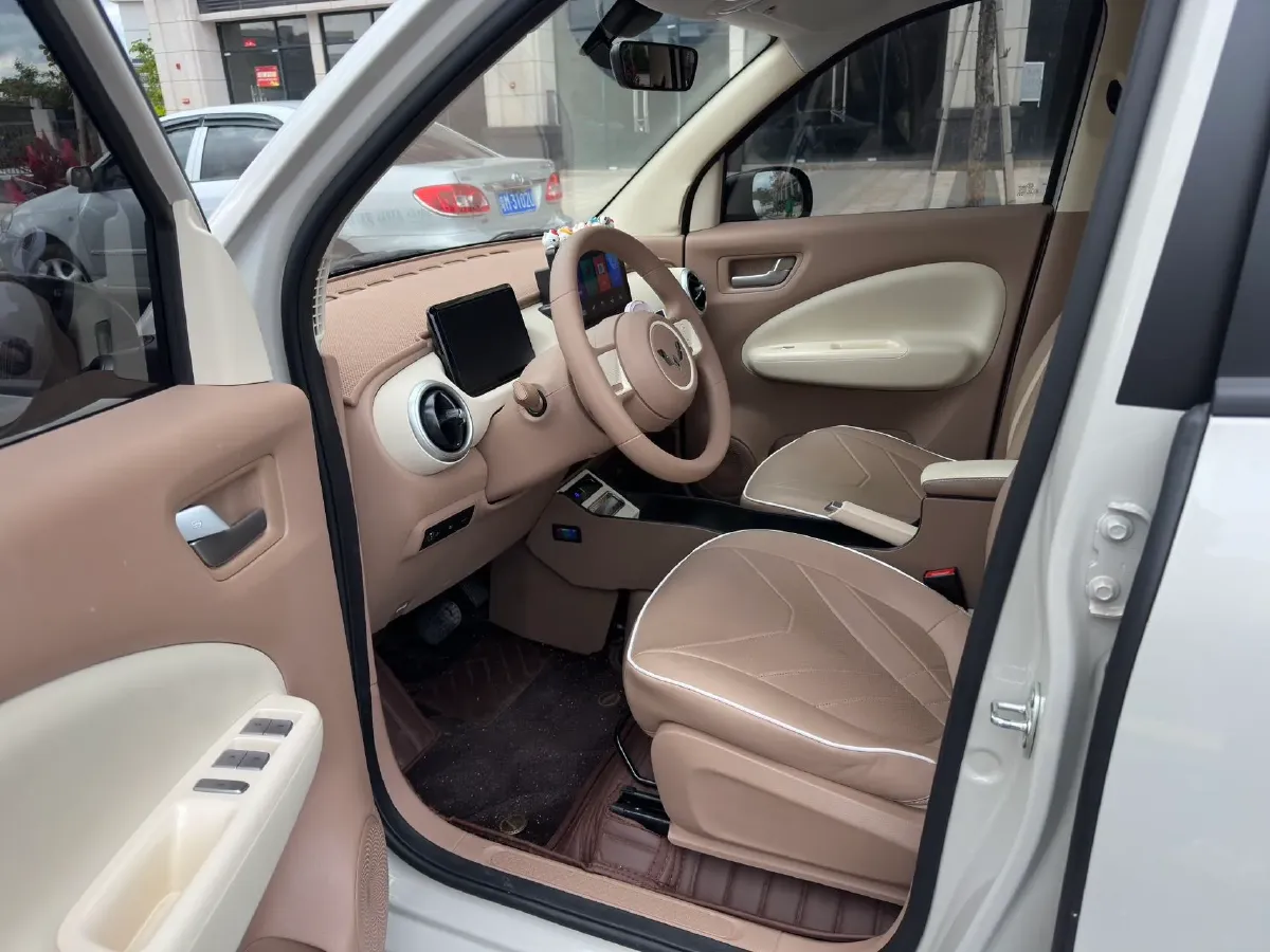 2025 WuLing HongGuang MINI EV BEV 16.2KWH,autocango,china used car exporter,china ev exporter,chinese used car exporter,chinese used ev exporter