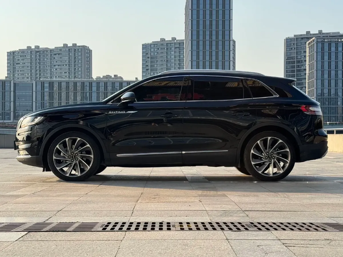 2021 Lincoln Nautilus 2.7T 322HP V6 8AT,autocango,china used car exporter,china ev exporter,chinese used car exporter,chinese used ev exporter