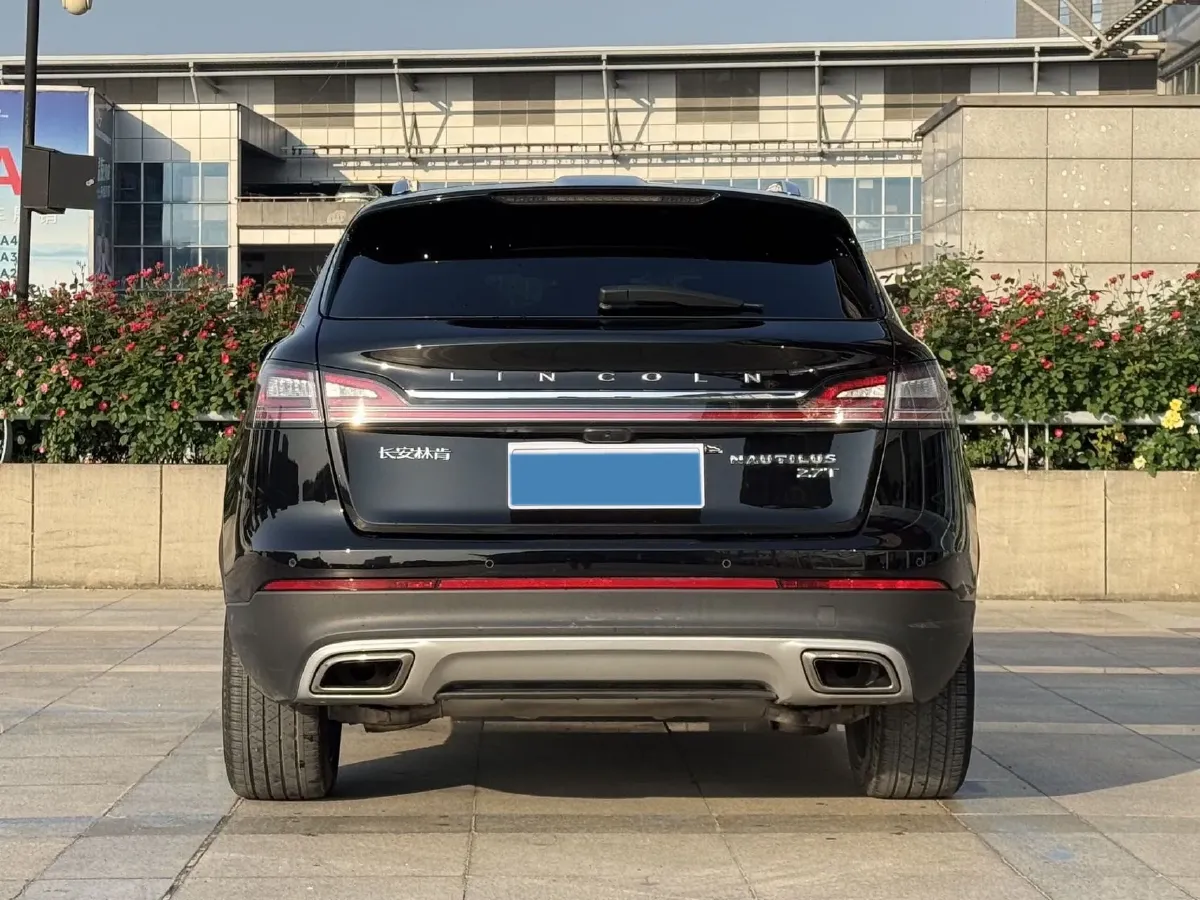2021 Lincoln Nautilus 2.7T 322HP V6 8AT,autocango,china used car exporter,china ev exporter,chinese used car exporter,chinese used ev exporter