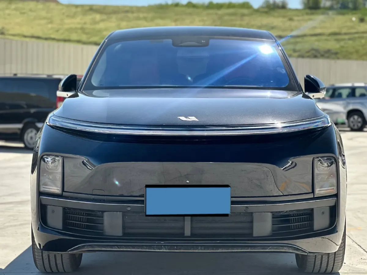2023 Li L7 Range Extended 154HP REEV 40.9KWH,autocango,china used car exporter,china ev exporter,chinese used car exporter,chinese used ev exporter