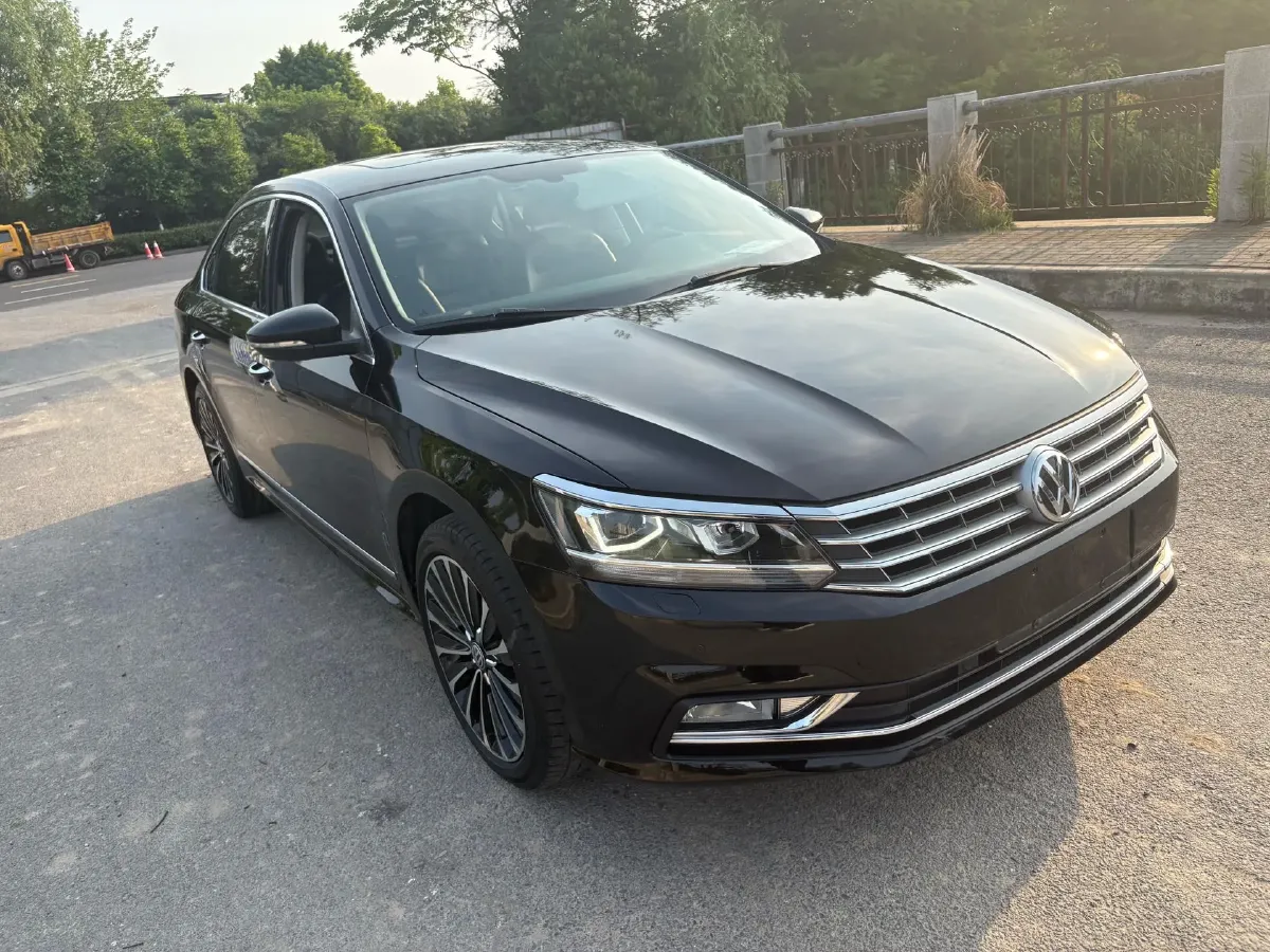2017 Volkswagen Passat 1.8T 180HP L4 7DCT,autocango,china used car exporter,china ev exporter,chinese used car exporter,chinese used ev exporter