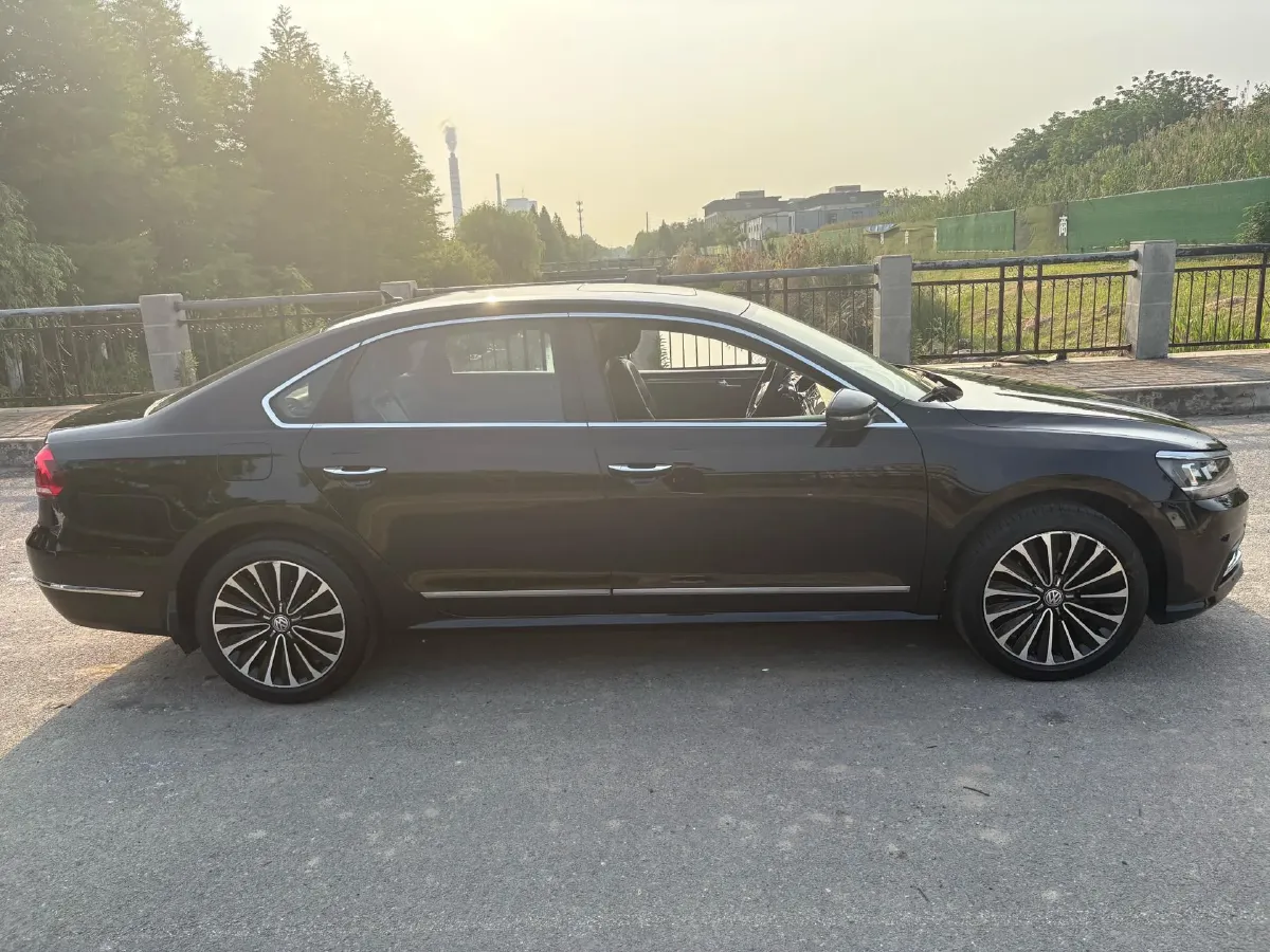 2017 Volkswagen Passat 1.8T 180HP L4 7DCT,autocango,china used car exporter,china ev exporter,chinese used car exporter,chinese used ev exporter