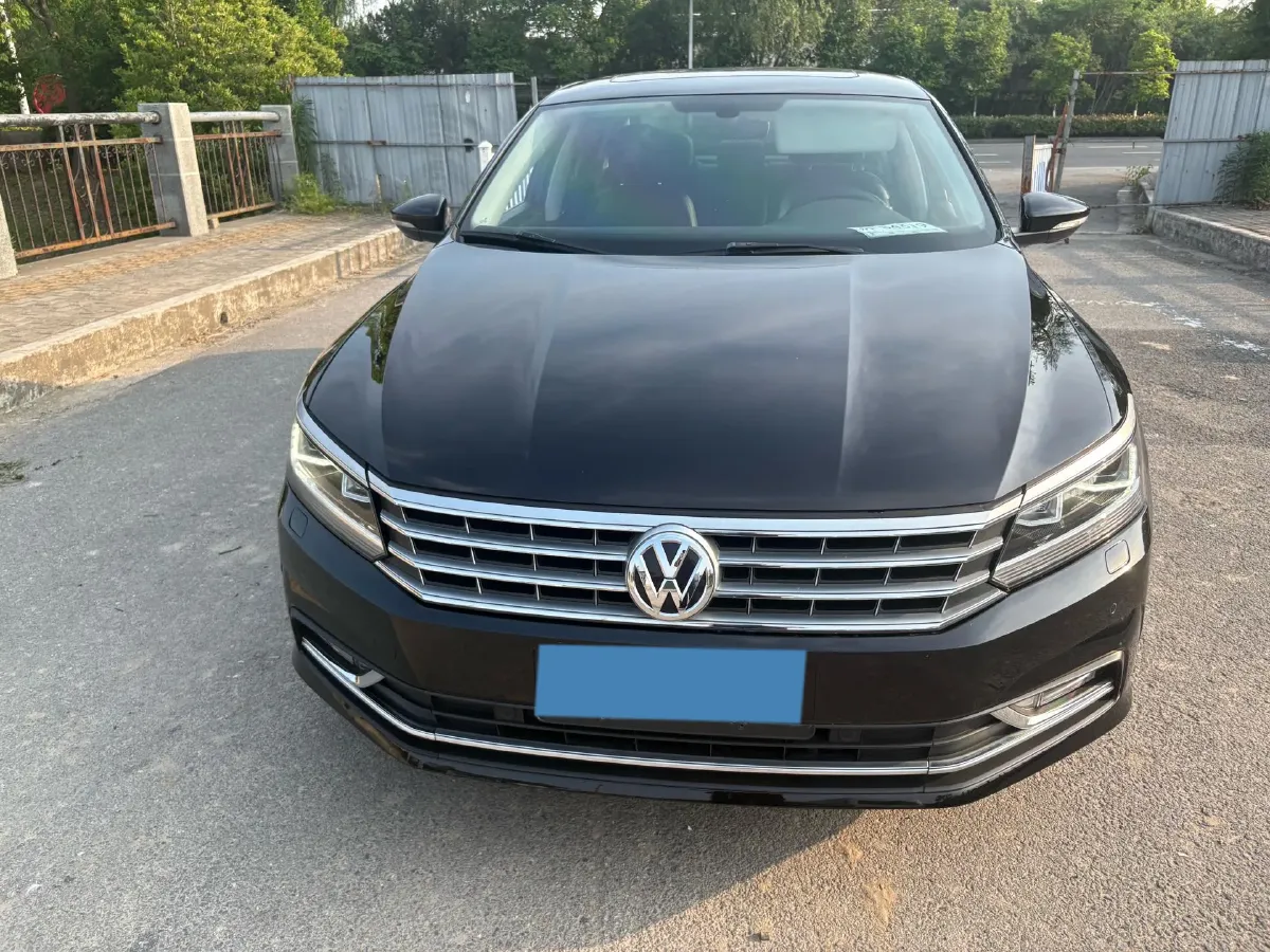 2017 Volkswagen Passat 1.8T 180HP L4 7DCT,autocango,china used car exporter,china ev exporter,chinese used car exporter,chinese used ev exporter