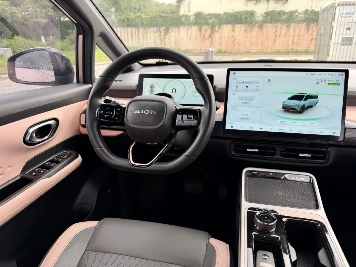 2022 Geely Okavango 1.8T 184HP L4 7DCT,autocango,china used car exporter,china ev exporter,chinese used car exporter,chinese used ev exporter
