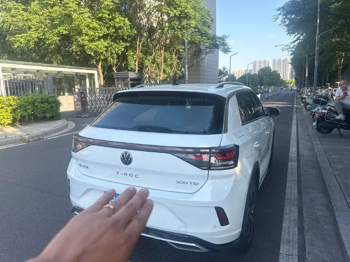 2023 Volkswagen T-Roc 1.5T 160HP L4 7DCT,autocango,china used car exporter,china ev exporter,chinese used car exporter,chinese used ev exporter
