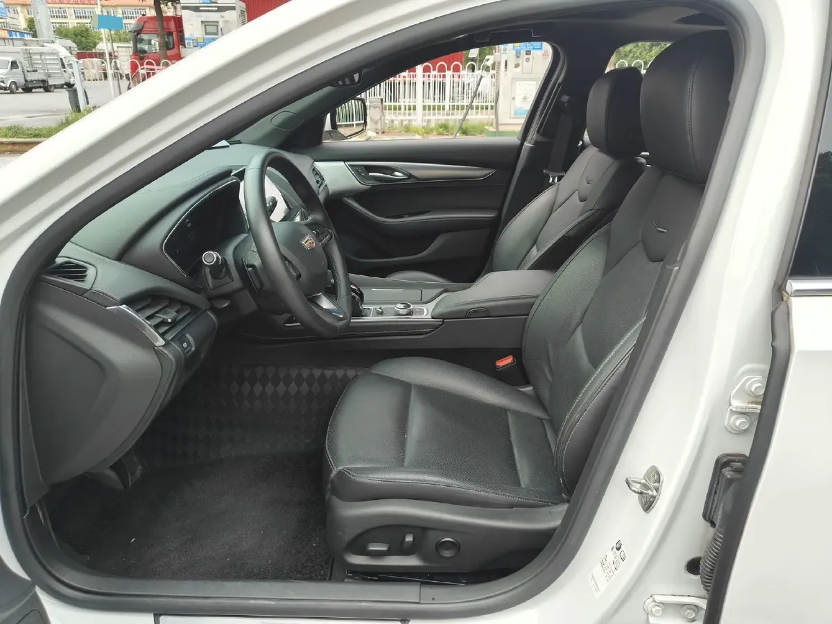 2023 Cadillac CT5 2.0T 237HP L4 10AT,autocango,china used car exporter,china ev exporter,chinese used car exporter,chinese used ev exporter