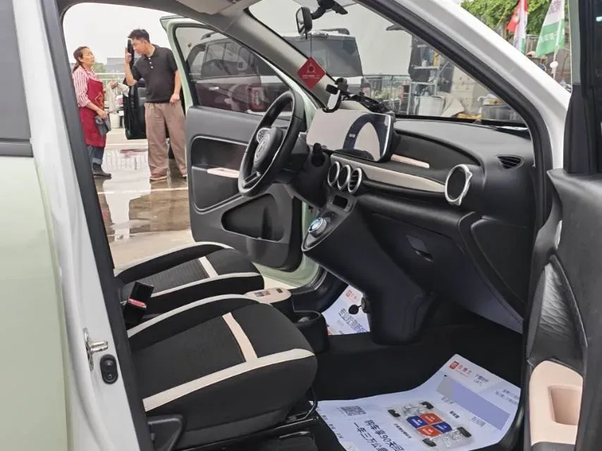 2022 DongFeng Fengon Fengon 500 1.5T 150HP L4 CVT,autocango,china used car exporter,china ev exporter,chinese used car exporter,chinese used ev exporter