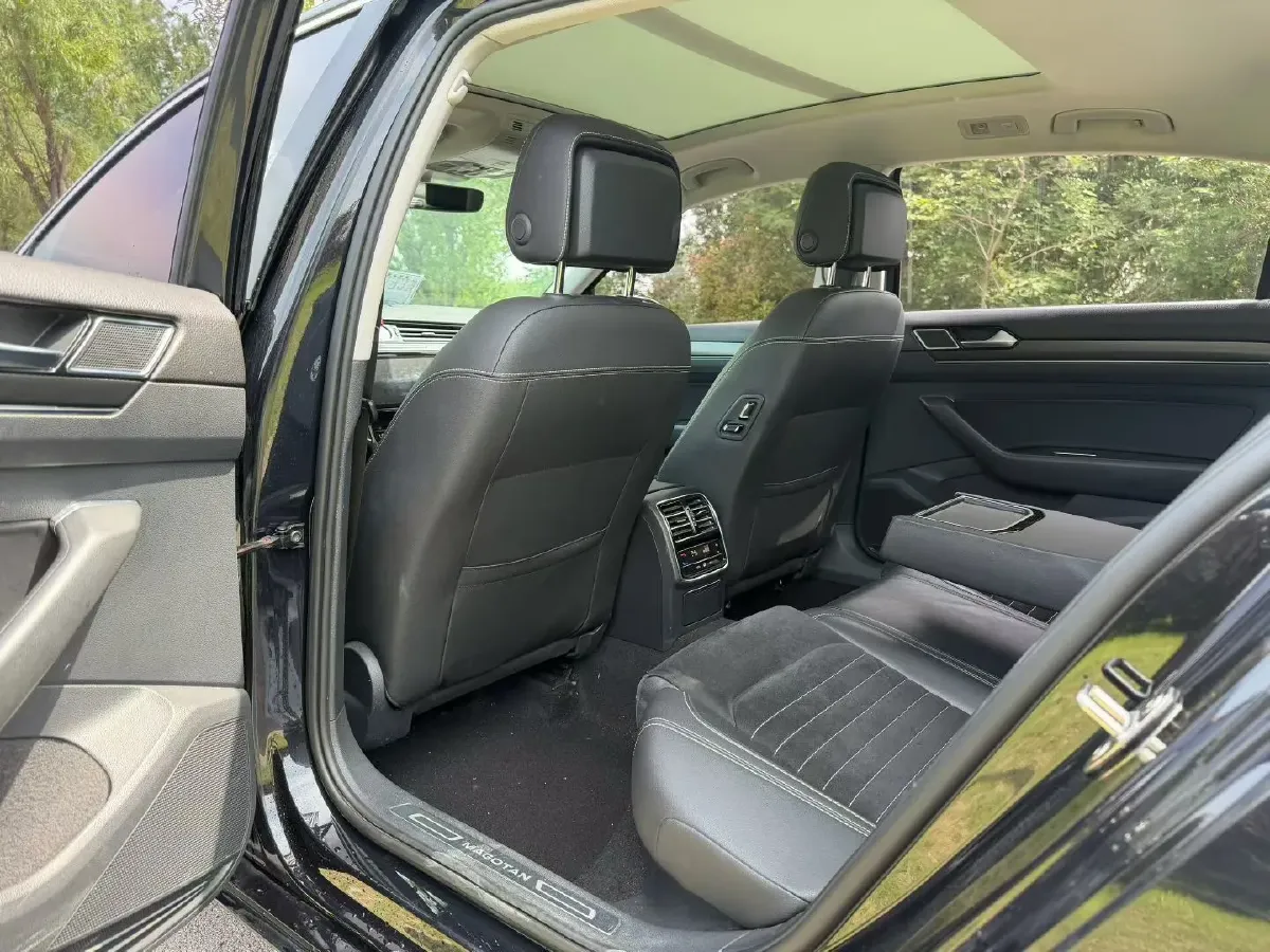 2020 Volkswagen Magotan 2.0T 186HP L4 7DCT,autocango,china used car exporter,china ev exporter,chinese used car exporter,chinese used ev exporter