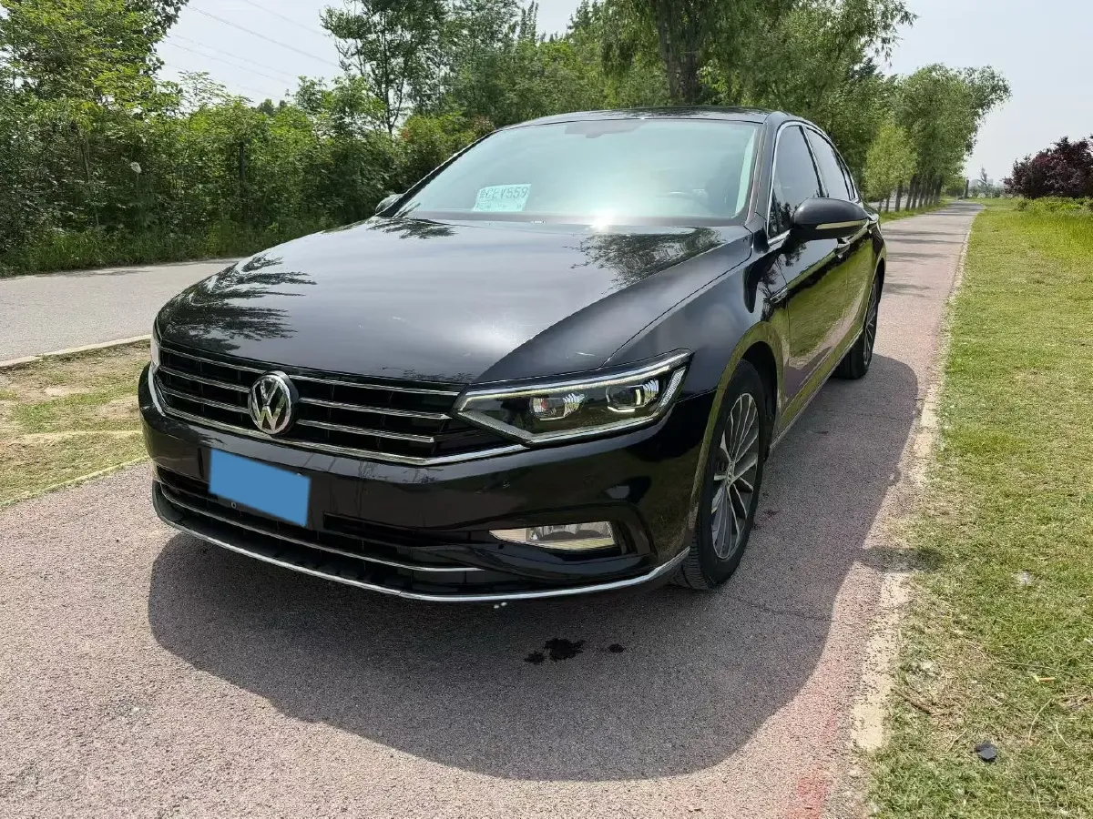 2020 Volkswagen Magotan 2.0T 186HP L4 7DCT,autocango,china used car exporter,china ev exporter,chinese used car exporter,chinese used ev exporter