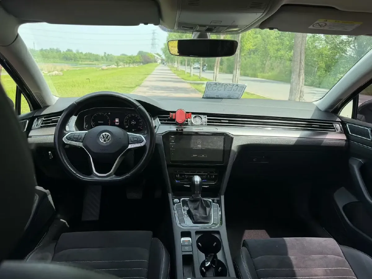 2020 Volkswagen Magotan 2.0T 186HP L4 7DCT,autocango,china used car exporter,china ev exporter,chinese used car exporter,chinese used ev exporter