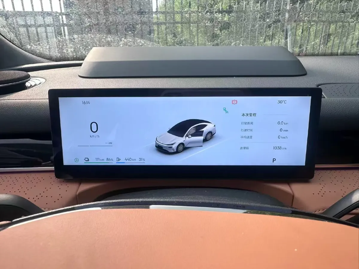 2025 Geely Galaxy Starshine 8 1.5L 112HP L4 1DHT PHEV,autocango,china used car exporter,china ev exporter,chinese used car exporter,chinese used ev exporter