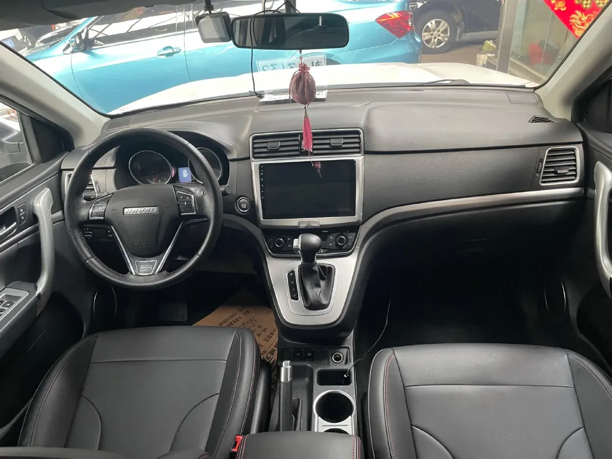 2019 Haval M6 1.5T 150HP L4 7DCT,autocango,china used car exporter,china ev exporter,chinese used car exporter,chinese used ev exporter