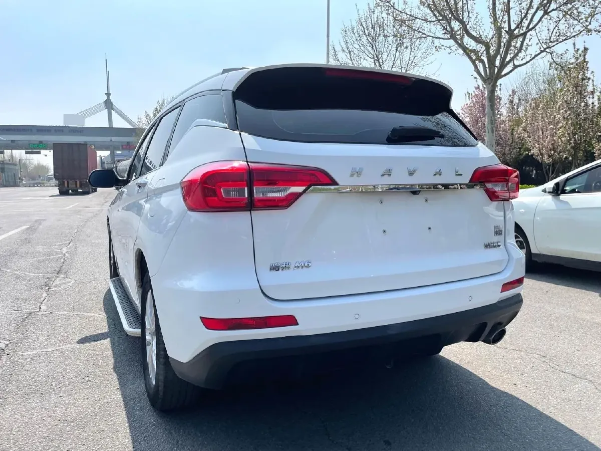 2019 Haval M6 1.5T 150HP L4 7DCT,autocango,china used car exporter,china ev exporter,chinese used car exporter,chinese used ev exporter
