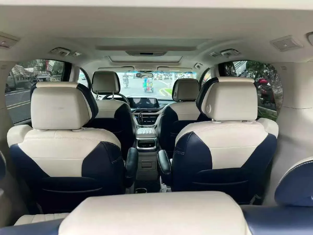 2021 Buick GL8 2.0T 237HP L4 9AT,autocango,china used car exporter,china ev exporter,chinese used car exporter,chinese used ev exporter
