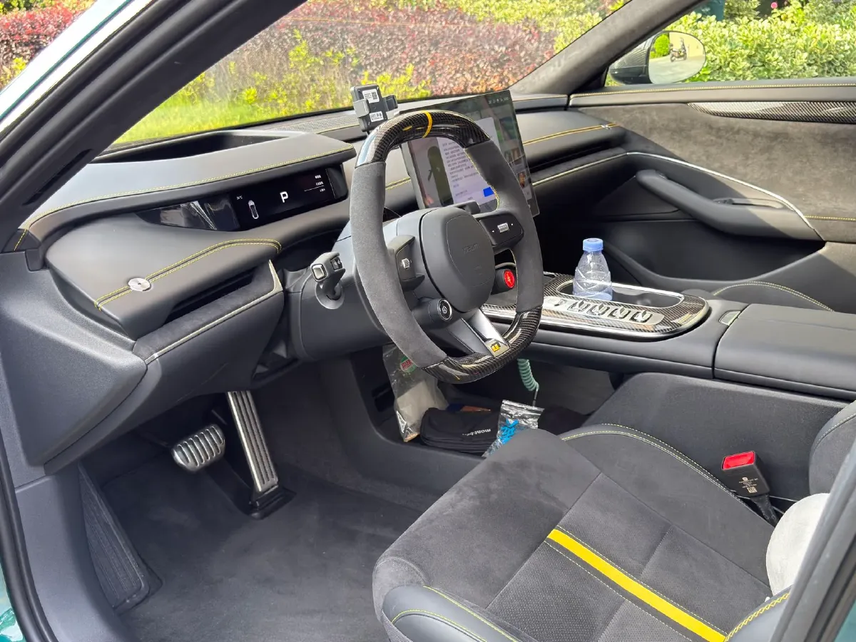 2025 MI SU7 Ultra BEV 93.7KWH,autocango,china used car exporter,china ev exporter,chinese used car exporter,chinese used ev exporter