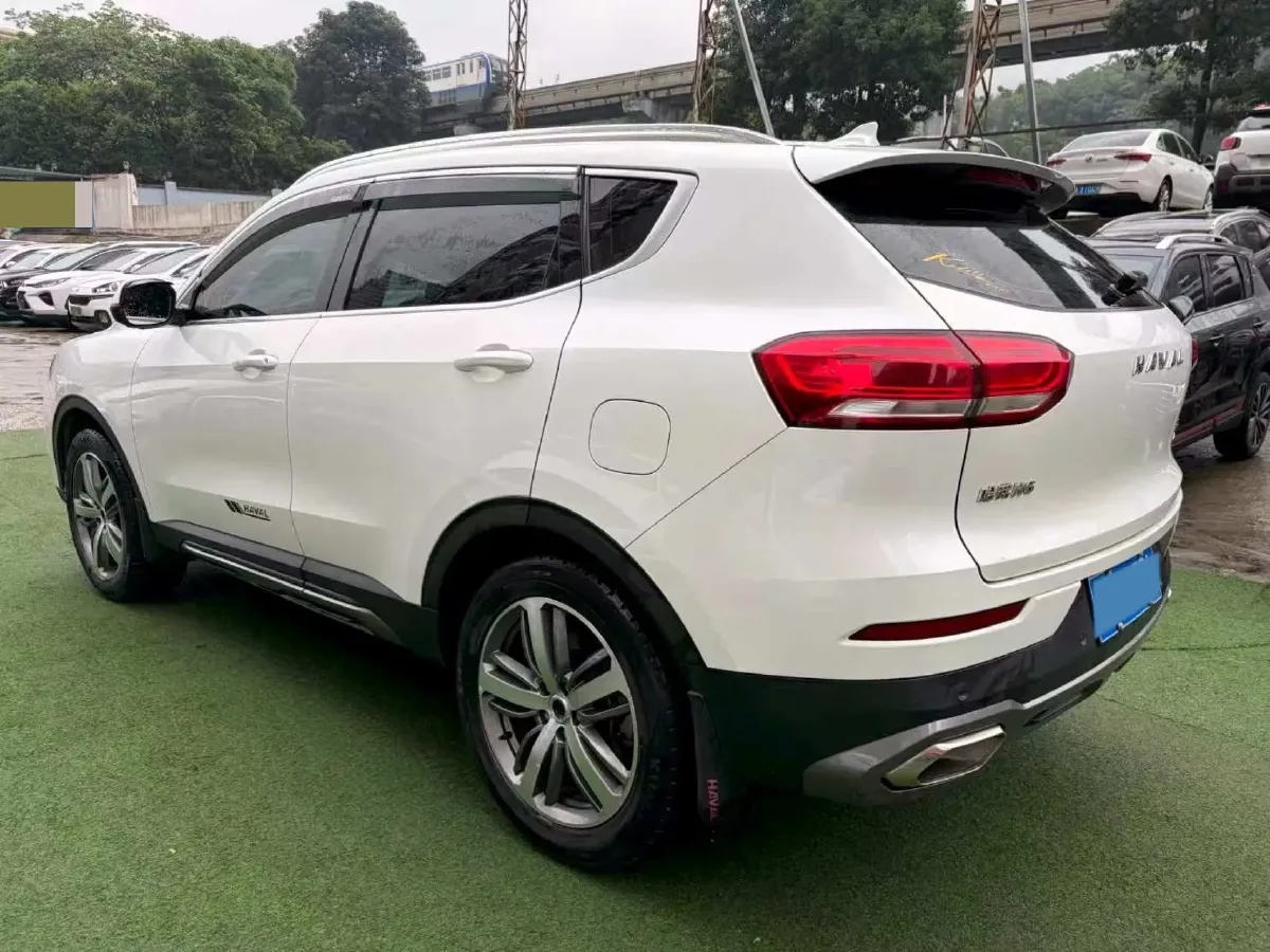 2017 Haval H6 2.0T 197HP L4 7DCT,autocango,china used car exporter,china ev exporter,chinese used car exporter,chinese used ev exporter