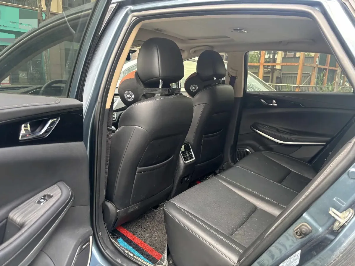 2020 ChangAn Raeton CC 1.5T 156HP L4 6AT,autocango,china used car exporter,china ev exporter,chinese used car exporter,chinese used ev exporter