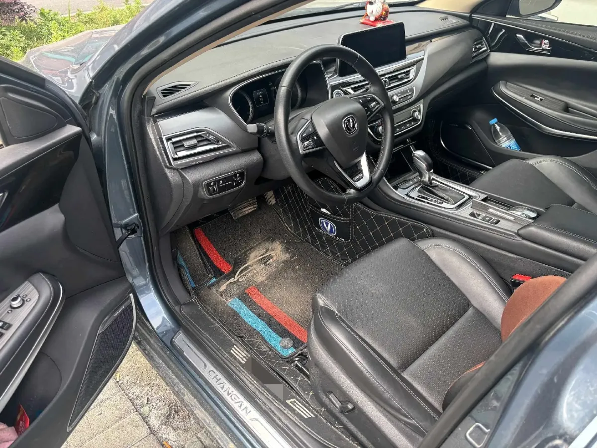 2020 ChangAn Raeton CC 1.5T 156HP L4 6AT,autocango,china used car exporter,china ev exporter,chinese used car exporter,chinese used ev exporter